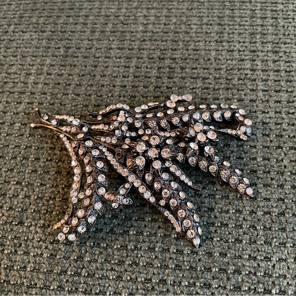 Barrera Brooch